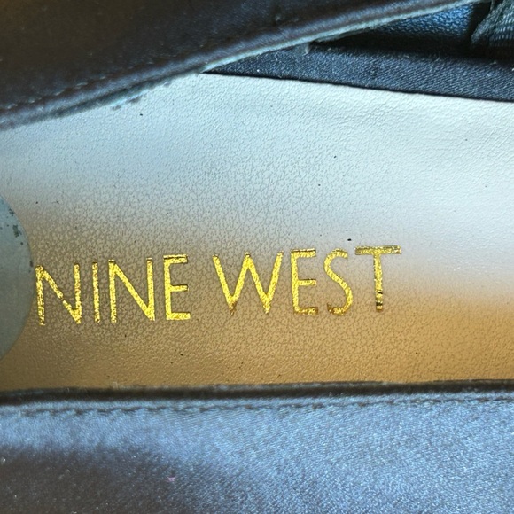 Nine West Black Pumps with Pearl Embellishments - Picture 11 of 13